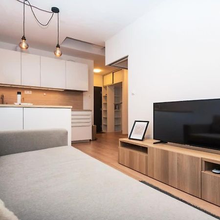 City Center Apartment - Modern & Elegant Bratislava Ngoại thất bức ảnh