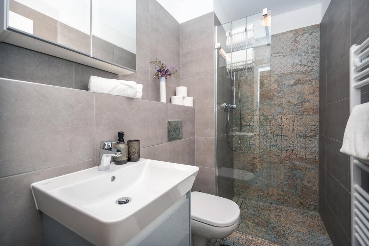 City Center Apartment - Modern & Elegant Bratislava Ngoại thất bức ảnh