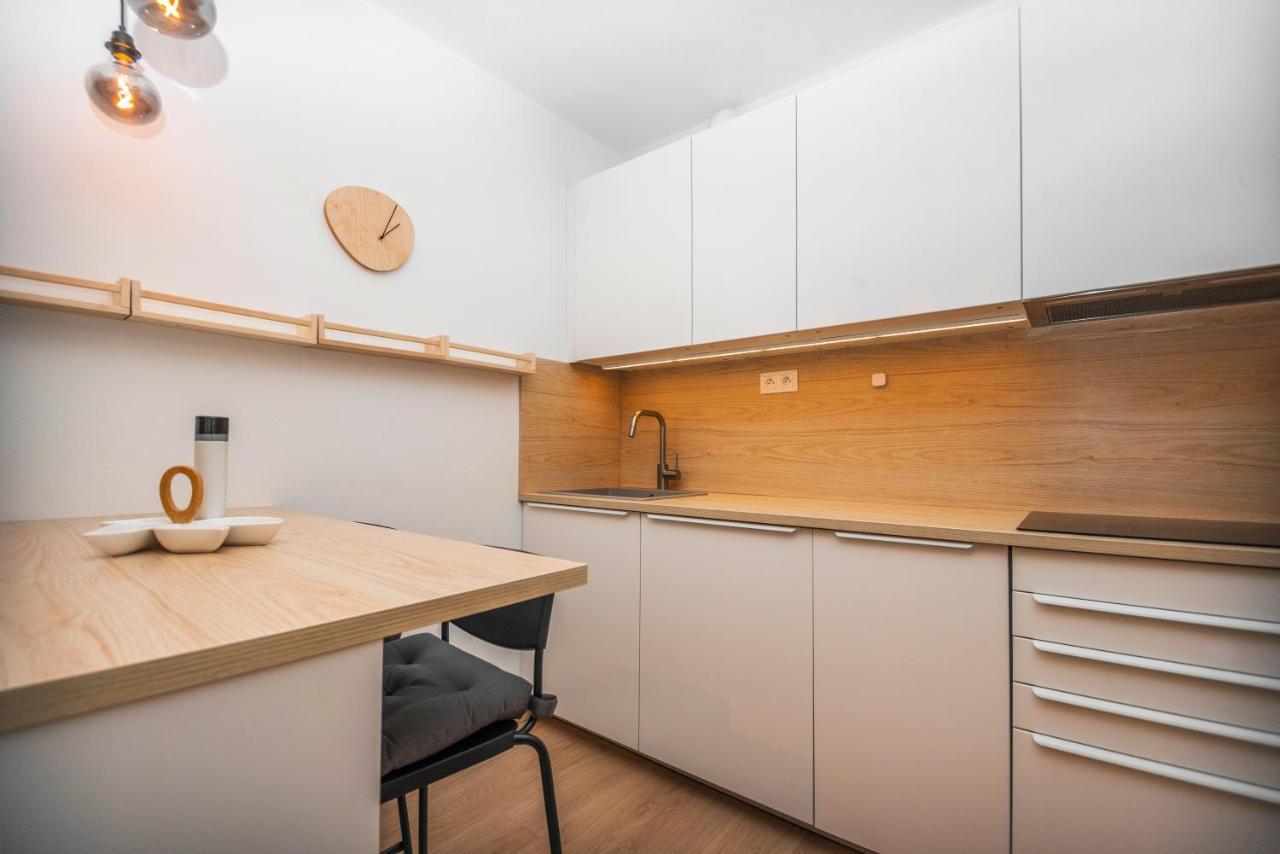 City Center Apartment - Modern & Elegant Bratislava Ngoại thất bức ảnh