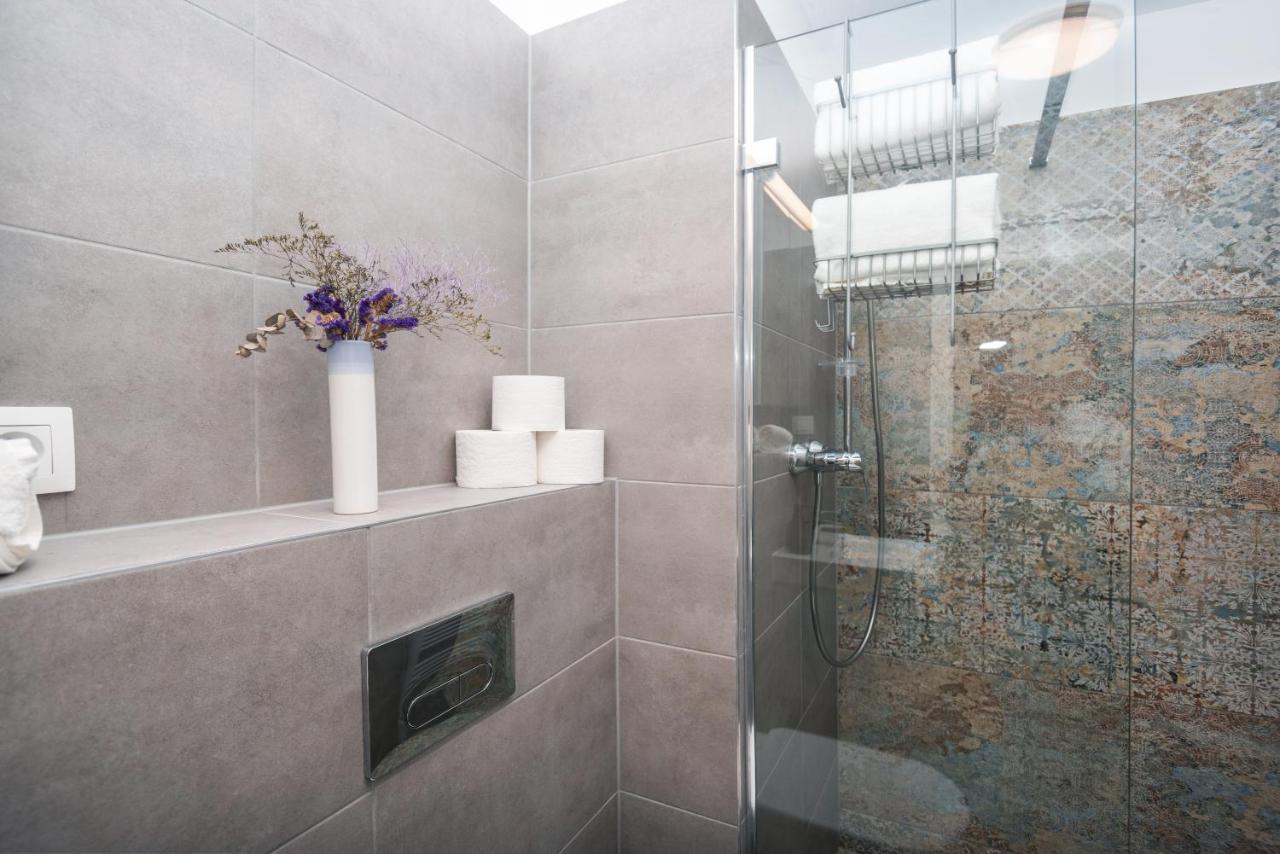 City Center Apartment - Modern & Elegant Bratislava Ngoại thất bức ảnh