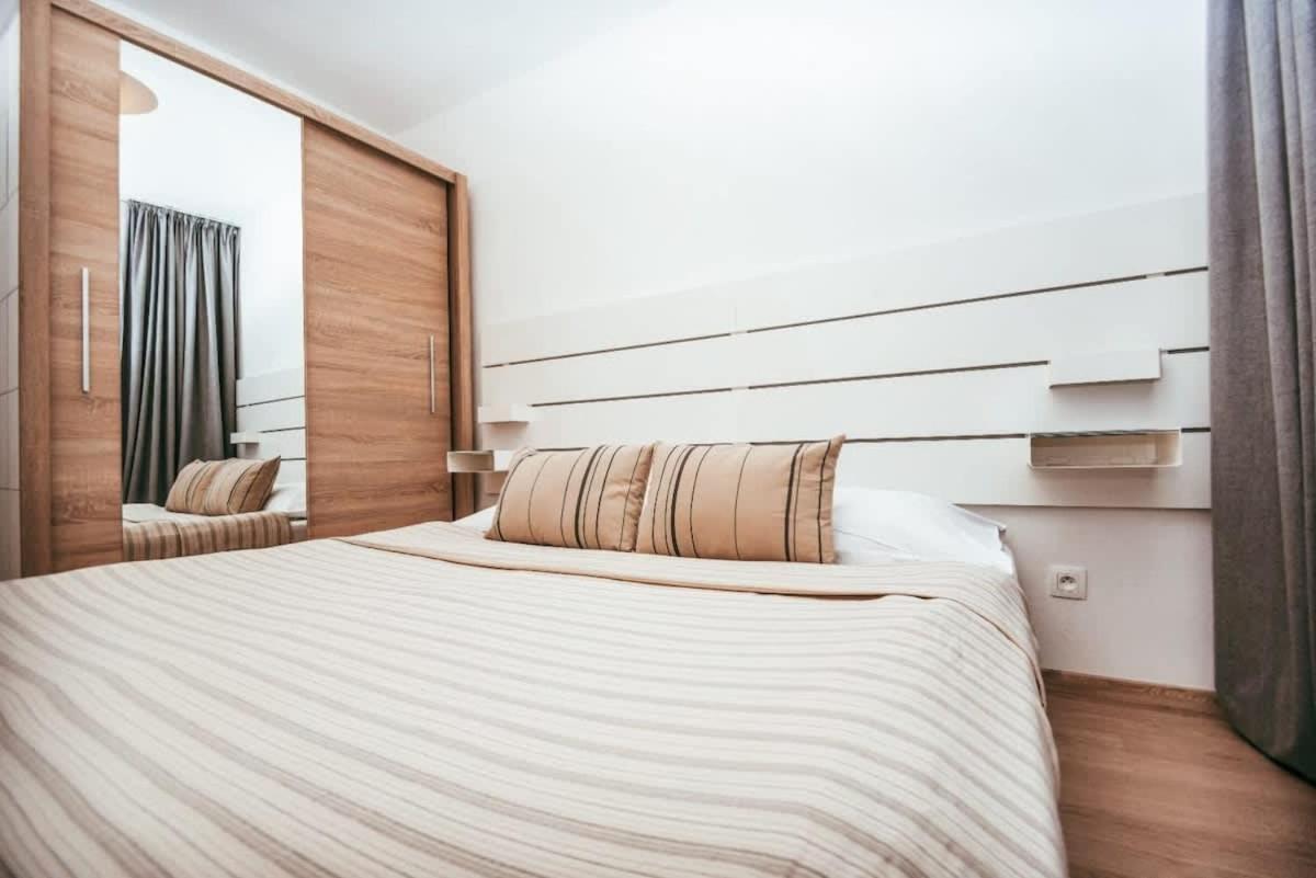 City Center Apartment - Modern & Elegant Bratislava Ngoại thất bức ảnh